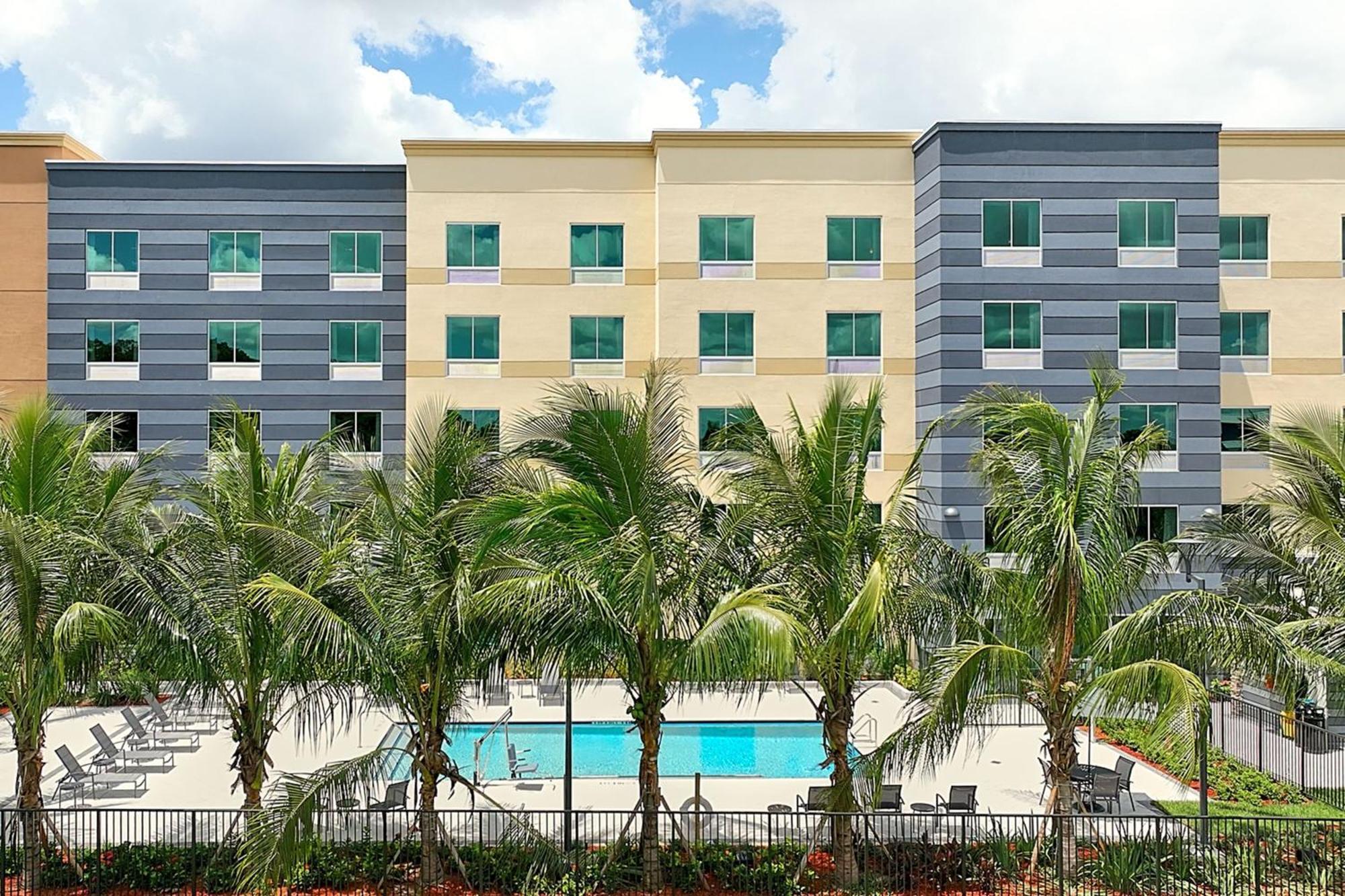 Fairfield Inn & Suites By Marriott Fort Lauderdale Northwest Тамарак Екстер'єр фото